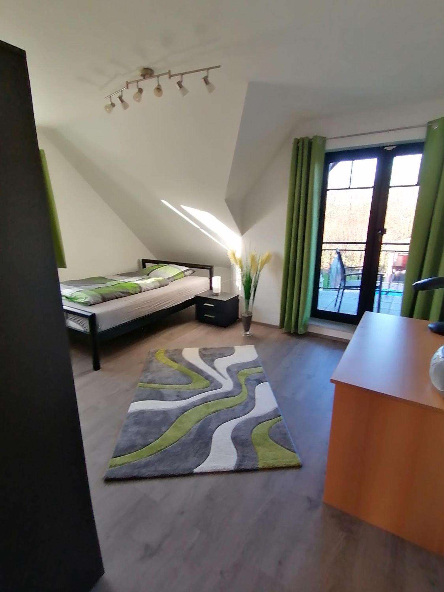 Ferienwohnung "Sanssouci", Muelheim Selbeck มึลไฮม์ อันแดร์ รัวร์ ภายนอก รูปภาพ